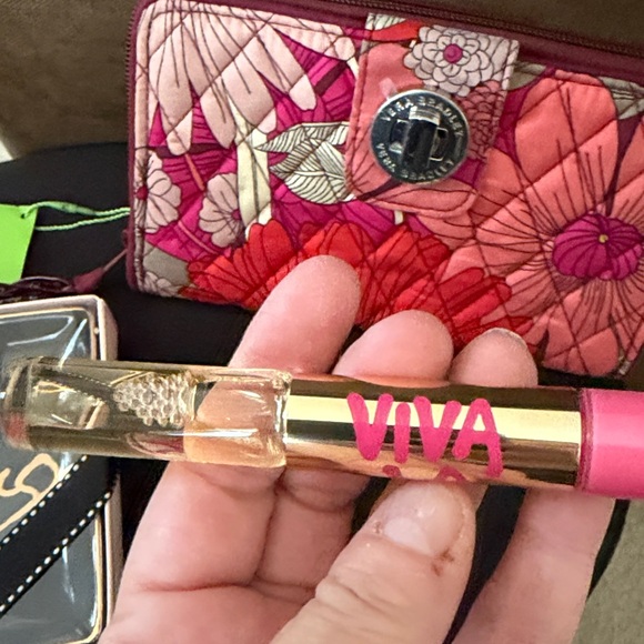 Juicy Couture and Vera Bradley bundle All new - Picture 6 of 12